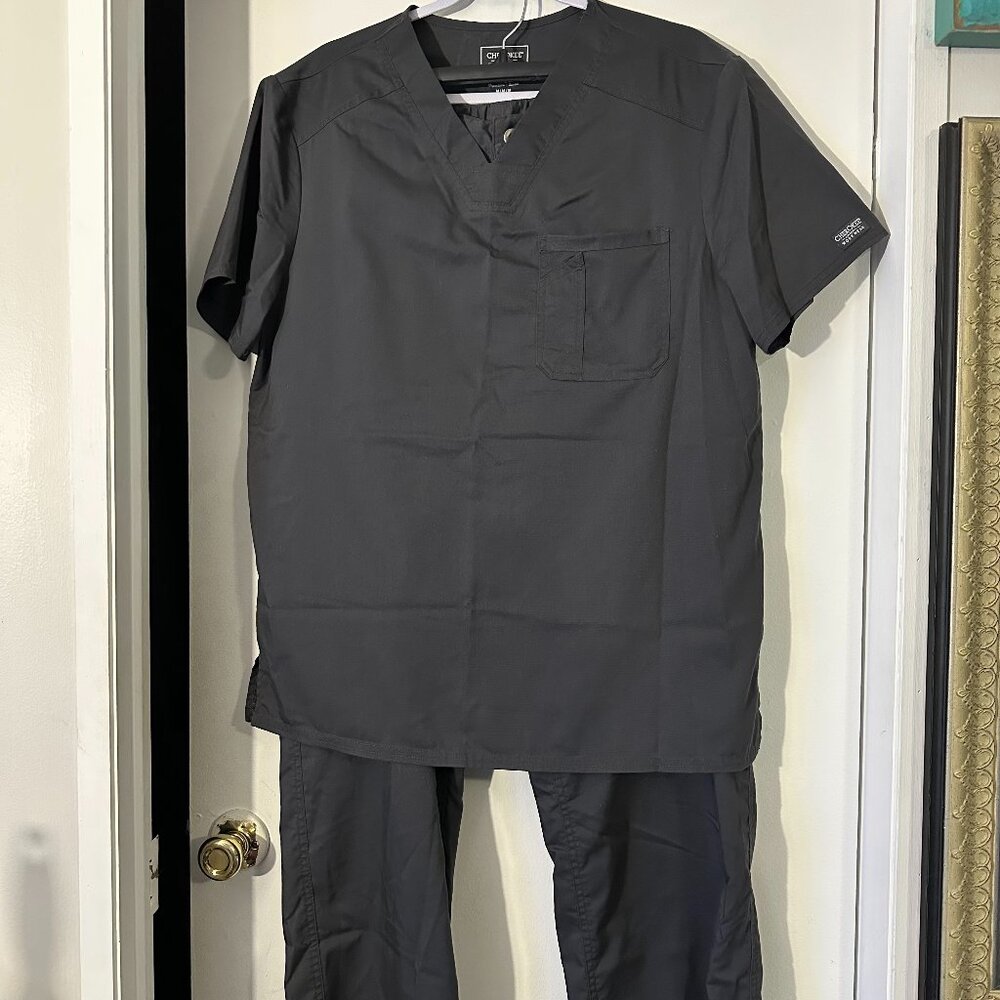 Cherokee Workwear Revolution scrubs set men's size medium/large